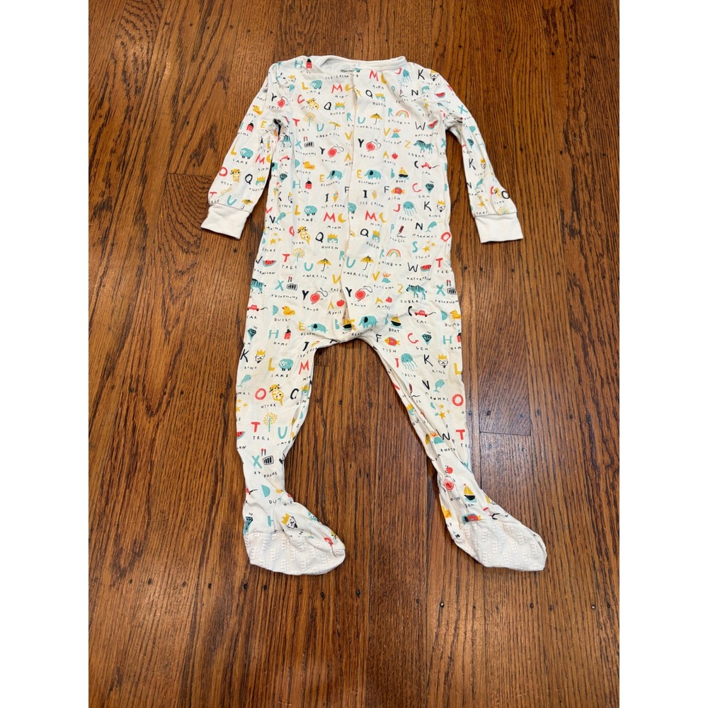 Magnetic Me Cream Alphabet & Animal Print Footie